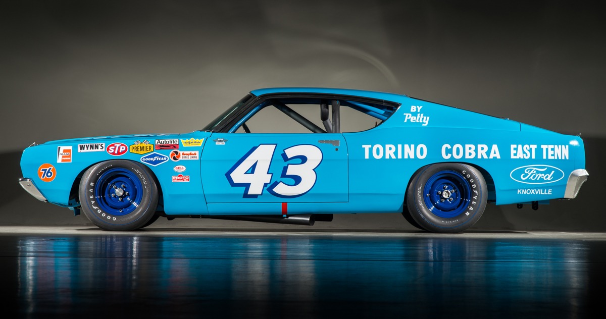 69 Ford Torino 003
